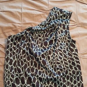 Limited one shoulder top